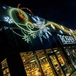Новорічна ілюмінація на фасаді магазину, ROSHEN, Бориспіль, Україна 2024
