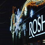 Ілюмінаційне оформлення до Нового року магазину, ROSHEN, Бориспіль, Україна 2024